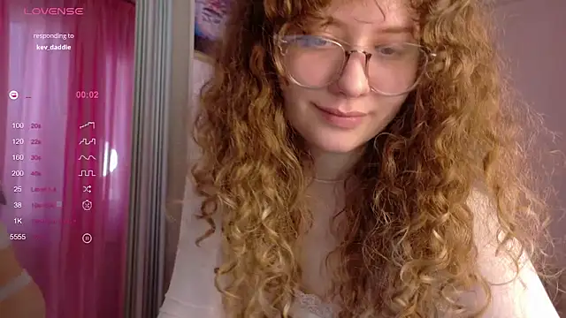 Snapshot of Milounee chatting on February 2026 06:58:01 AM Milounee online show from February 2026 06:58:01 AM