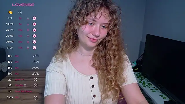 Milounee online show from June 2026 10:55:02 PM
