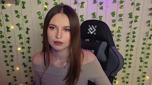 AliceIMonta online show from March 2026 05:37:02 PM