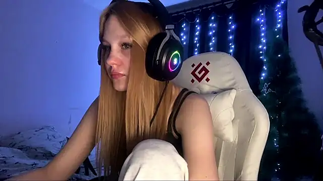 Snapshot of axin_burnell chatting on February 2026 05:53:02 PM axin burnell online show from February 2026 05:53:02 PM