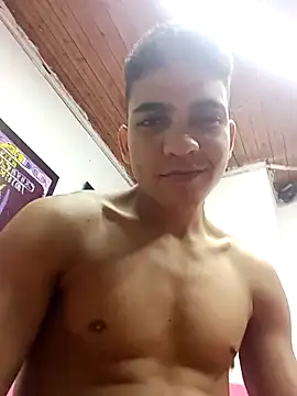 Snapshot of NikoHot_anatole chatting on April 2026 04:37:01 AM NikoHot anatole online show from April 2026 04:37:01 AM