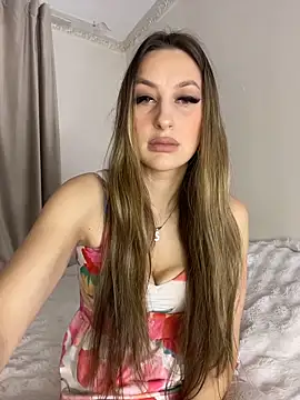 Alyxra online show from April 2026 06:31:02 AM