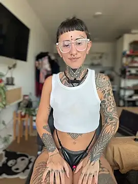 xsadtanas online show from February 2026 05:17:01 PM