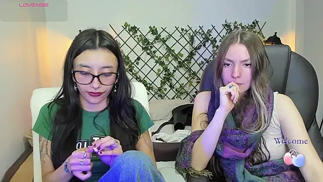 nana  rousse online show from February 2026 12:48:02 AM