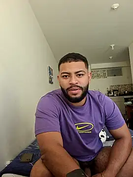 Snapshot of KLEYTON33 chatting on February 2026 02:32:02 PM KLEYTON33 online show from February 2026 02:32:02 PM