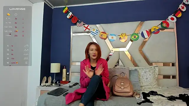 Sara Evaanns online show from June 2026 12:30:01 PM