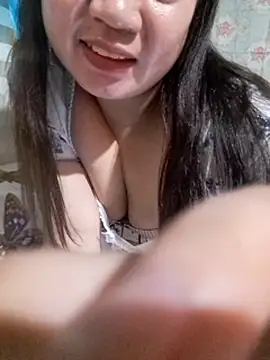 Snapshot of Zyramae_25 chatting on February 2026 08:13:01 PM Zyramae 25 online show from February 2026 08:13:01 PM