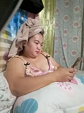 Snapshot of Zyramae_25 chatting on February 2026 11:38:02 AM Zyramae 25 online show from February 2026 11:38:02 AM