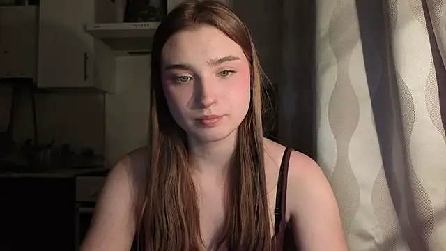 Snapshot of LissaBliss chatting on May 2026 04:48:02 PM LissaBliss online show from May 2026 04:48:02 PM