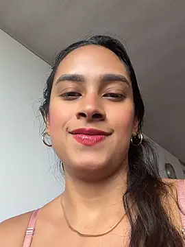 LunaHeat online show from April 2026 03:06:01 PM