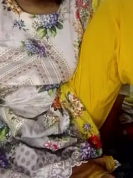 Toma7890 online show from April 2026 04:18:01 PM