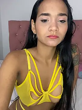 Maria x Alejandra online show from February 2026 07:34:01 PM