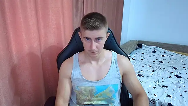 Snapshot of TodMusclePower9 chatting on July 2026 07:44:01 AM TodMusclePower9 online show from July 2026 07:44:01 AM