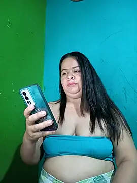 Snapshot of Diana_006 chatting on February 2026 01:10:01 PM Diana 006 online show from February 2026 01:10:01 PM