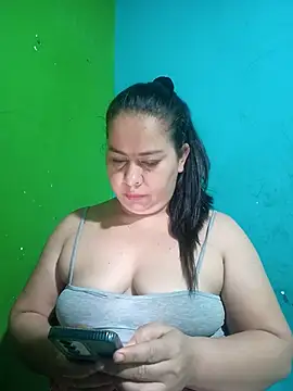 Snapshot of Diana_006 chatting on February 2026 02:10:01 AM Diana 006 online show from February 2026 02:10:01 AM