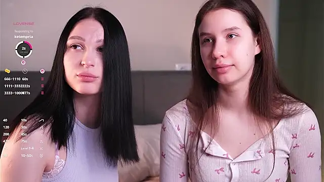 Snapshot of ZofiaSoshnik chatting on February 2026 07:51:01 AM ZofiaSoshnik online show from February 2026 07:51:01 AM