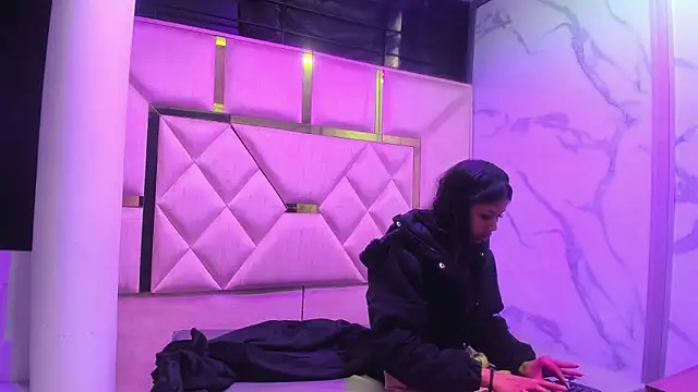 Snapshot of KendallArdent chatting on February 2026 01:29:02 PM KendallArdent online show from February 2026 01:29:02 PM