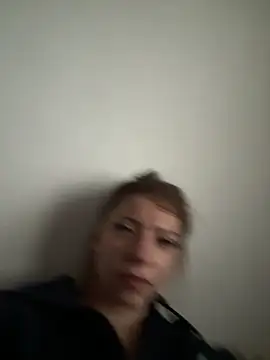 SofieKayla online show from April 2026 09:32:01 AM