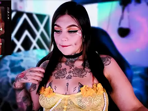 Snapshot of Zoeee_001 chatting on February 2026 07:39:02 PM Zoeee 001 online show from February 2026 07:39:02 PM