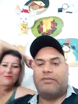 Snapshot of wessAndSandri chatting on February 2026 07:57:02 PM wessAndSandri online show from February 2026 07:57:02 PM