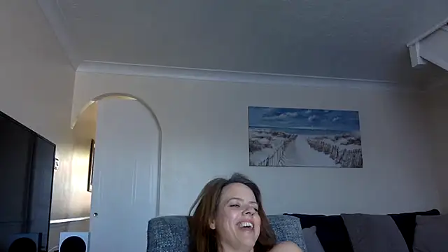 ElizabethArden42- online show from April 2026 07:45:01 AM