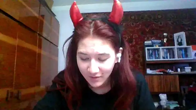 Snapshot of NickiKisinger chatting on February 2026 05:17:01 AM NickiKisinger online show from February 2026 05:17:01 AM