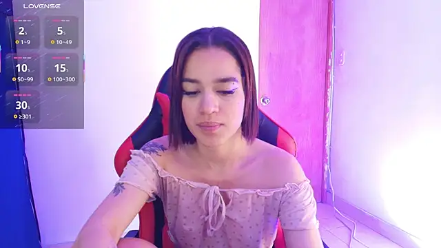 Zoe-Walzer online show from April 2026 07:37:01 PM