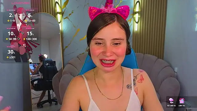 Ariana18 b online show from March 2026 01:00:01 PM