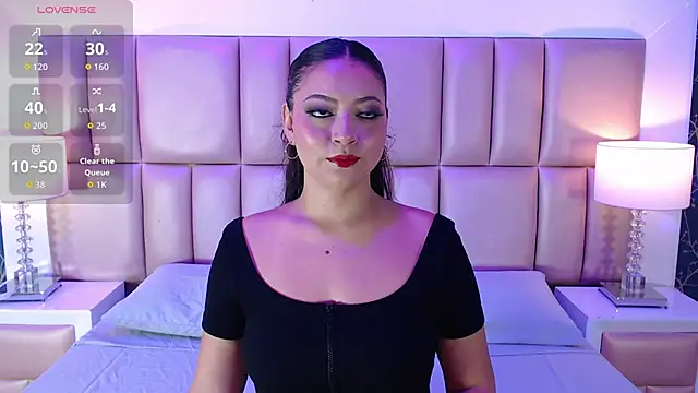 Snapshot of KiaraEverly chatting on March 2026 12:01:02 PM KiaraEverly online show from March 2026 12:01:02 PM