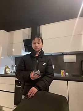 Just-Lilly online show from April 2026 07:58:01 PM