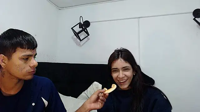 Snapshot of foxxy_and_lion chatting on February 2026 12:19:01 PM foxxy and lion online show from February 2026 12:19:01 PM