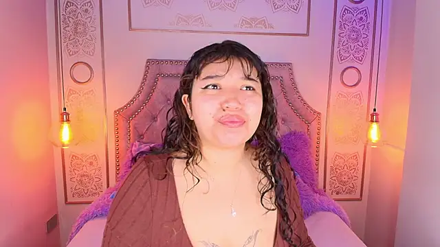 Honny Blaice  online show from February 2026 12:01:02 PM