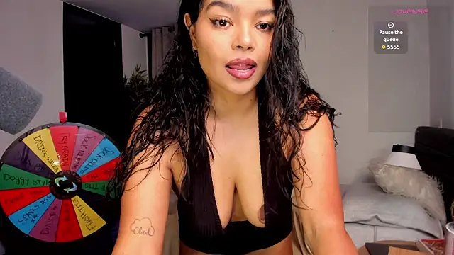 moonhelen online show from April 2026 12:05:02 AM