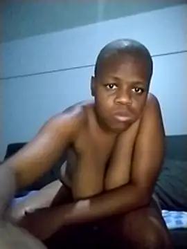 Snapshot of Mzandihottie chatting on February 2026 05:22:02 PM Mzandihottie online show from February 2026 05:22:02 PM