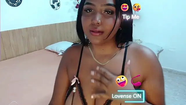 Snapshot of CloeAusten chatting on February 2026 04:06:01 AM CloeAusten online show from February 2026 04:06:01 AM