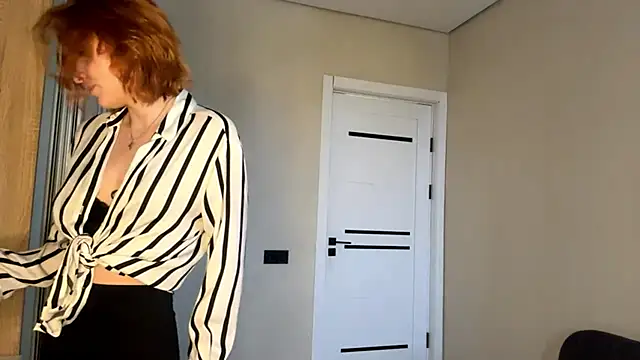 Snapshot of LuxuryRita chatting on February 2026 02:25:02 PM LuxuryRita online show from February 2026 02:25:02 PM