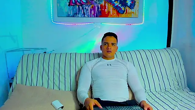 Snapshot of jhon_nicolas chatting on February 2026 11:17:01 PM jhon nicolas online show from February 2026 11:17:01 PM