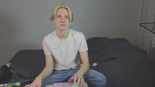 Snapshot of Ron_Vilss chatting on February 2026 07:47:02 AM Ron Vilss online show from February 2026 07:47:02 AM