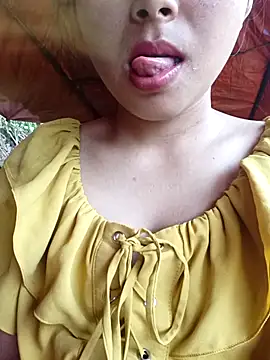 Snapshot of Small_flower1 chatting on March 2026 02:35:01 AM Small flower1 online show from March 2026 02:35:01 AM