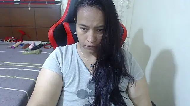Snapshot of BustySexy_Nataly chatting on May 2026 02:32:01 PM BustySexy Nataly online show from May 2026 02:32:01 PM