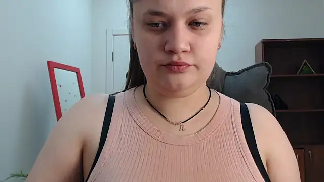 Snapshot of Maddinia chatting on February 2026 07:56:01 AM Maddinia online show from February 2026 07:56:01 AM