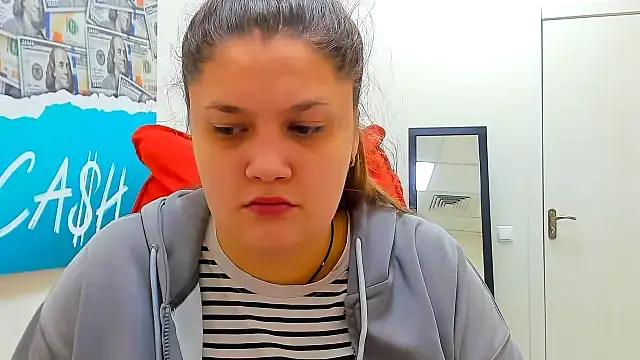 Snapshot of Maddinia chatting on February 2026 08:22:01 AM Maddinia online show from February 2026 08:22:01 AM