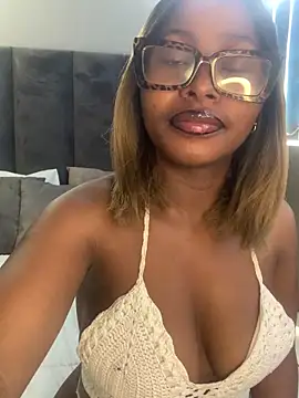 Snapshot of SexyLaylahx chatting on February 2026 12:54:02 PM SexyLaylahx online show from February 2026 12:54:02 PM