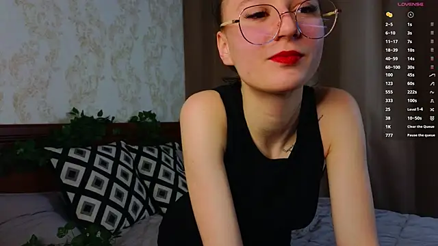 AuburnConfetti online show from March 2026 07:19:01 PM