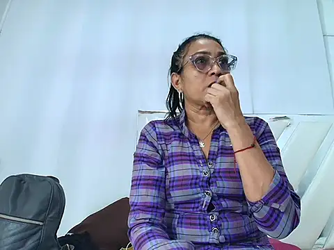 DayanaTastty online show from February 2026 12:20:01 PM