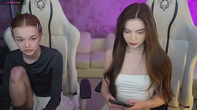 Snapshot of Zlata_Sky chatting on March 2025 10:42:01 PM Zlata Sky online show from March 2025 10:42:01 PM