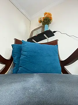 LilaRvsh online show from July 2026 06:03:02 PM