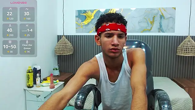 JDWhite18 online show from February 2026 03:35:01 AM