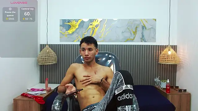 JDWhite18 online show from March 2026 04:06:02 AM