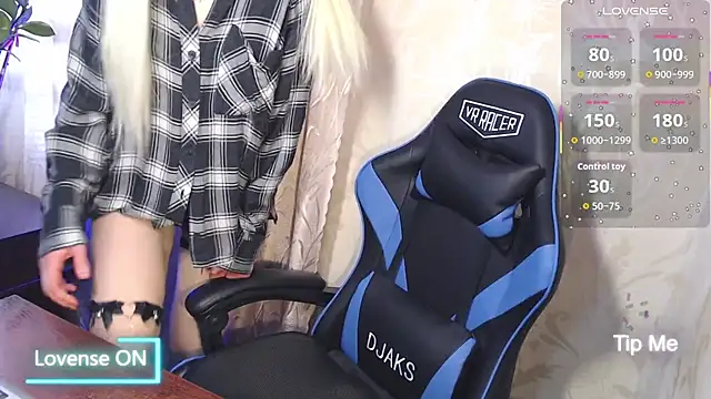 Shiny Victoria online show from March 2026 08:53:01 AM